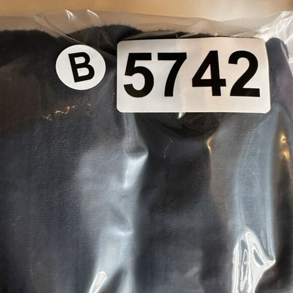 Chicos Top 3 (XL) Pullover Gauzy Sheer Black Elastic Waist Sequins Beaded Blouse - Picture 16 of 16